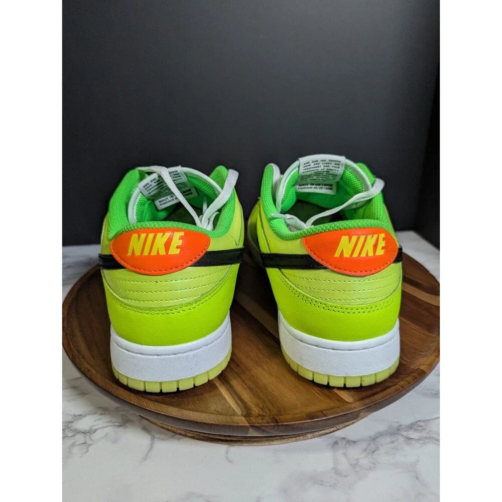 Nike DunkNike Dunk Low SE Volt Black Total Orange lFJ4610 702  Mens Size 12